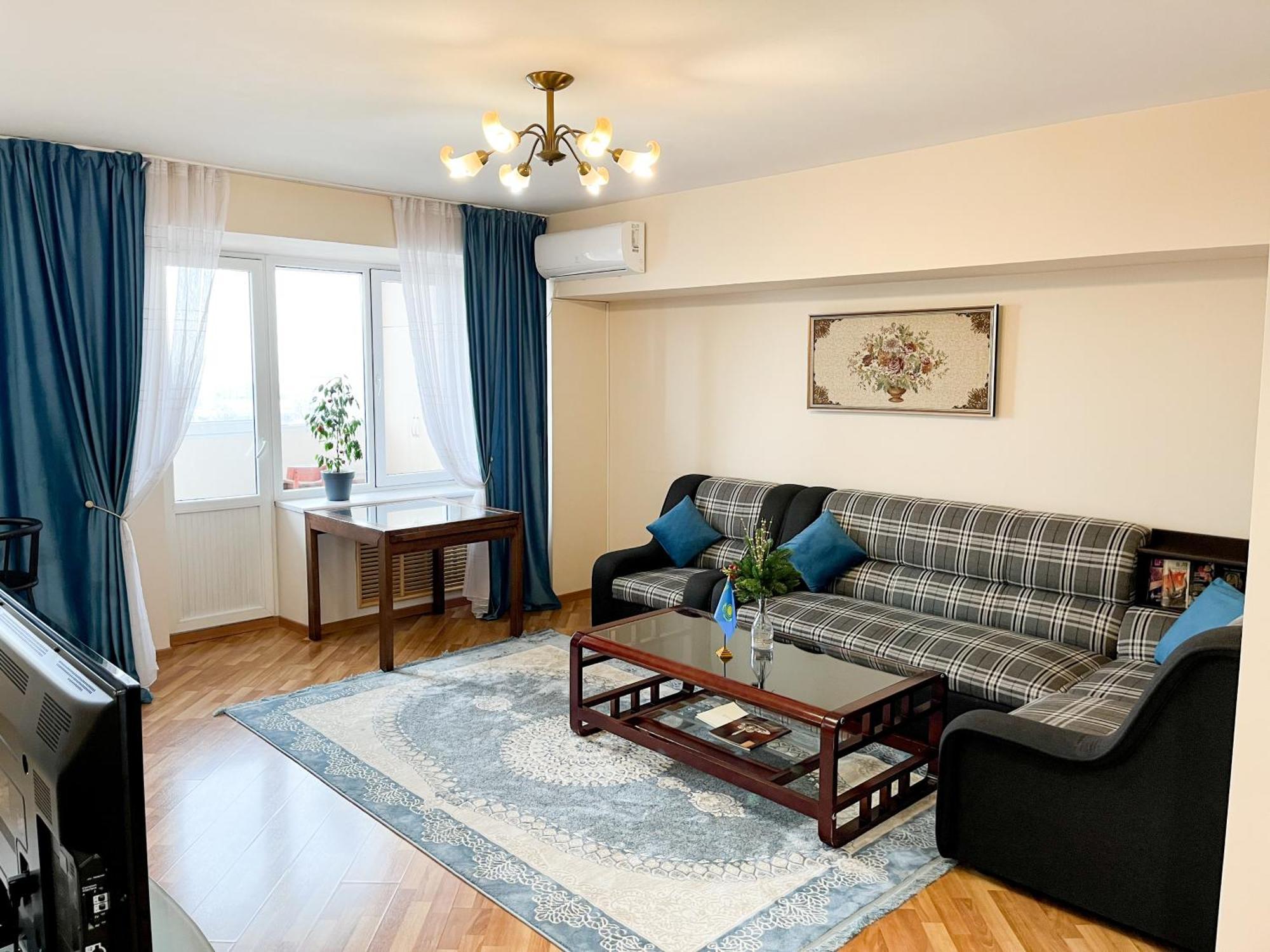 Золотой Квадрат 60 Кв2 Leilighet Almaty Eksteriør bilde